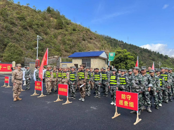 未雨绸缪防大汛 厉兵秣马练精兵——武冈市开展军地防汛抢险综合演练中国网 4336